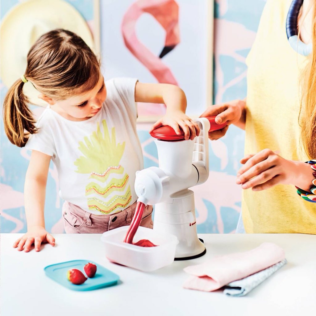 tupperware_fr's tweet photo. Plus que quelques jours pour profiter de la promotion sur le #Sorbet #AdaptaChef 🍦 > https://t.co/xDmWnCiapi https://t.co/5JYsdVCUd2