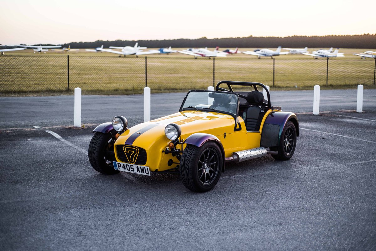 _Studio448's tweet image. Originally red, this Caterham came in for a full wrap in Avery’s Gloss Dark Yellow - complimented nicely with some Avery Gloss Lightning Ridge on the fenders and racing stripe. Crazy combo, but it works! #studio448 #vehiclewrap #wraps #wrapped #vinyl #film #avery #averydennison