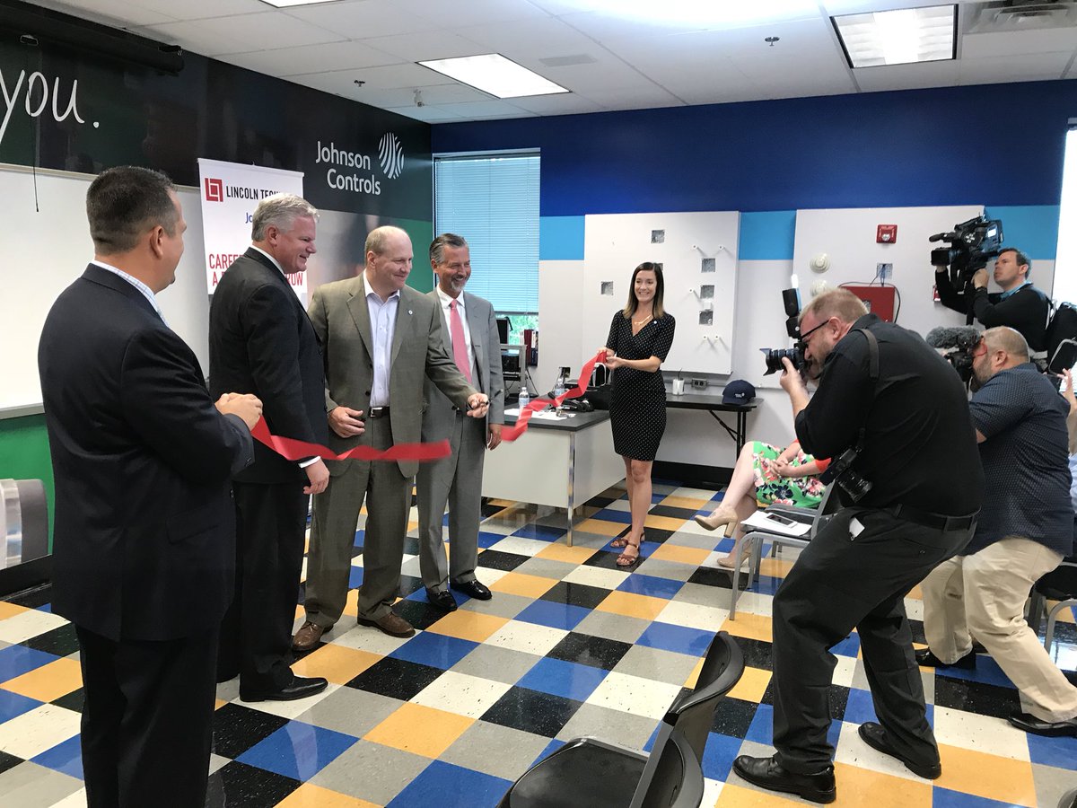 Johnson Controls tweet media