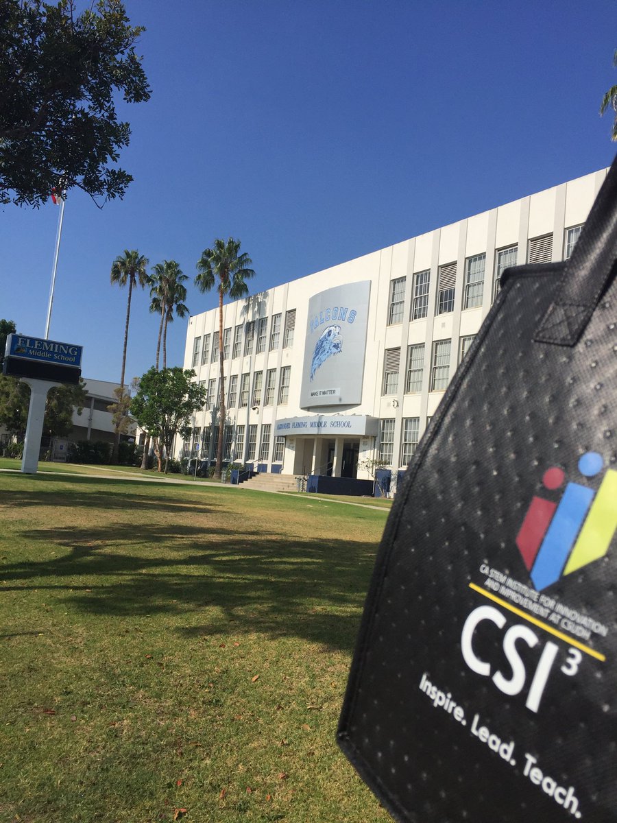 SastriSheila's tweet photo. Such an exciting day for our teacher candidates.  It’s the first day of school in LAUSD, Los Angeles Unified School District and there is a lot of energy in the air.  Happy to be delivering some goodies for an even better day.  Good luck!  ⁦@csi3org⁩ https://t.co/wc9pAMsg9r