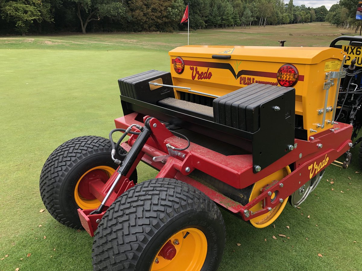 greenergrounds's tweet photo. Another good day today overseeding 18 Greens @DraytonParkGK with the #Vredo #supercompact with minimal disturbance getting plenty of pure bent in https://t.co/zITGtvIUQy