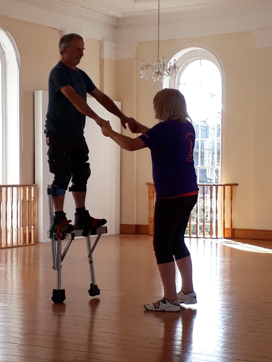Shademakersclub's tweet photo. Come and have a go at stilt walking, juggling and other circus skills this weekend 18/19th Aug and join @Shademakersclub for @RydeCarnival on 31st Aug &amp; 1st Sept 2018. Message here or email thedepozitory@hotmail.com for details. Free &amp; open to people of all ages #iw #ryde #circus https://t.co/3Xyhzw4df8