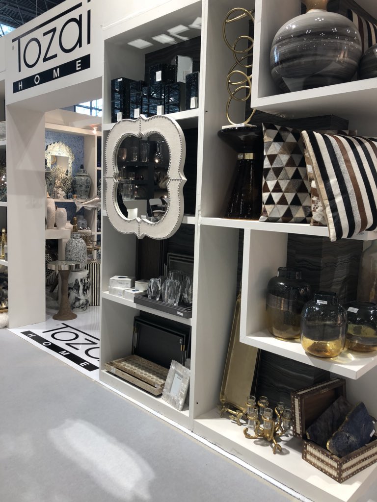 hv_interiors's tweet photo. Loving the new stuff at NY Now! 😍 #lilpayr #tozai #pigeonandpoodle #twoscompany https://t.co/ACjsaZvT91