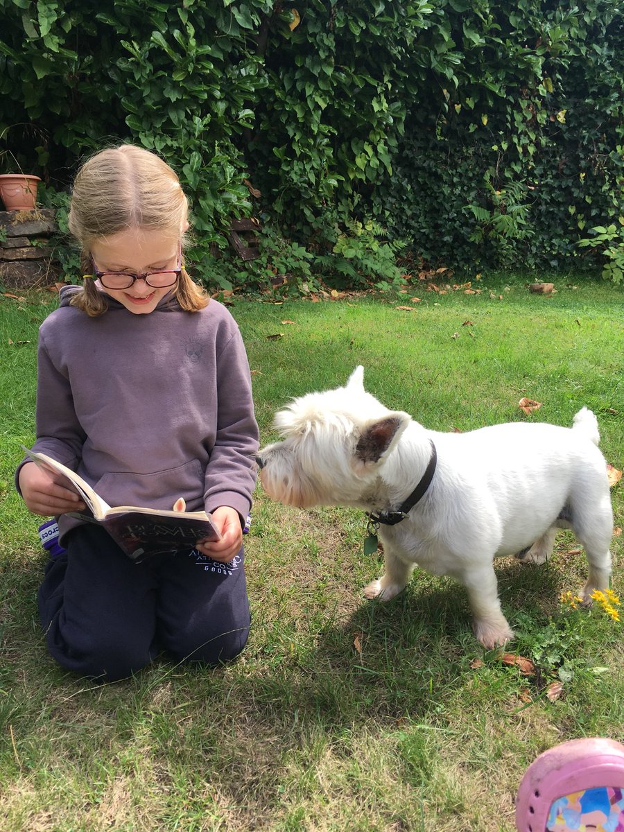 Olive shared her book this afternoon with her furry friend Boba #windmillbookclub <a href="/SharonRatclif15/">Mrs Ratcliffe</a> <a href="/Y3_Windmill_CE/">Year 3 Windmill CE</a>