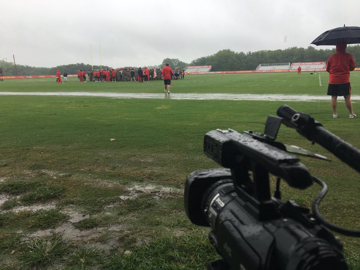 It was the final day of @Chiefs Training Camp! It was a rainy one but it didn’t stop players with meeting with their military fans for #MilitaryApprecationDay! The story tonight on #KQ2 News!