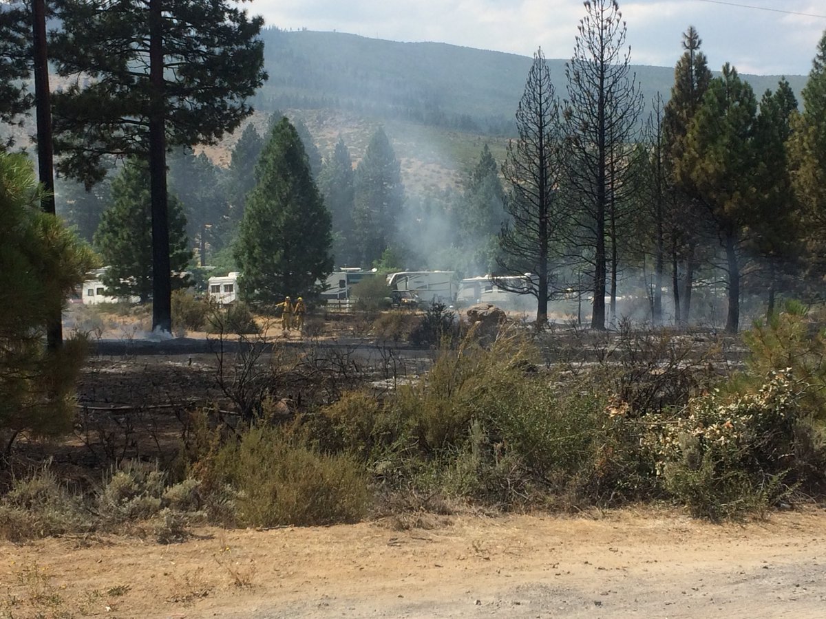 ChiefDave_RFD's tweet image. Aggressive attack on a brush fire near Gold Ranch @RenoFireDept and @TMFPD working together to protect lives and property. Quick knockdown and now mopping up. No structures damaged #AutomaticAid