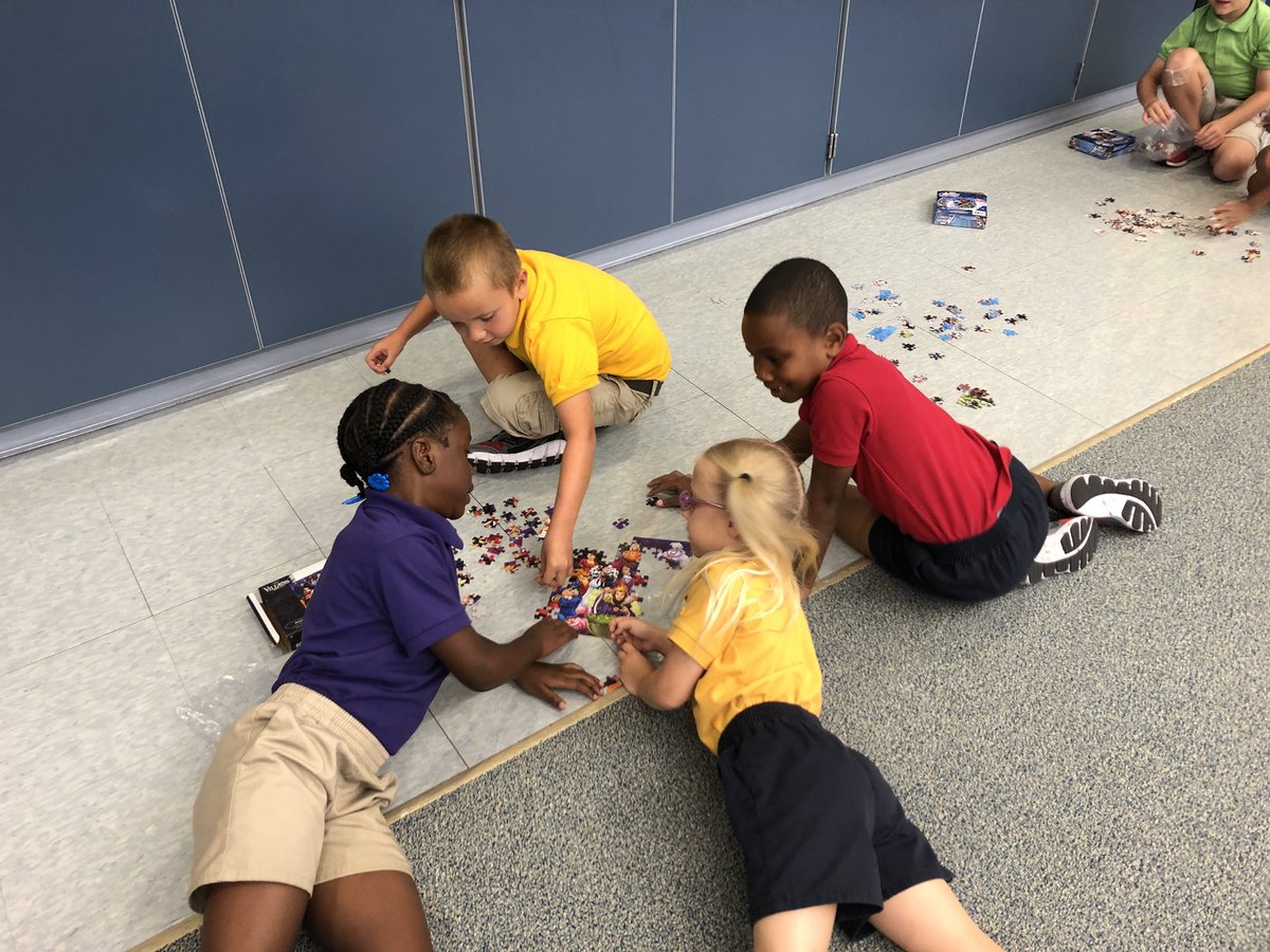 MrsWitmersClass's tweet photo. Reading, Scavenger Hunts, puzzle teamwork, and listening to/viewing a book on @storylineonline. Super busy working hard and it’s only the 2nd Day! #busy #learningisfun #readyfor2nd @MHPrincipals @miltonhershey https://t.co/Frir3kcm5P