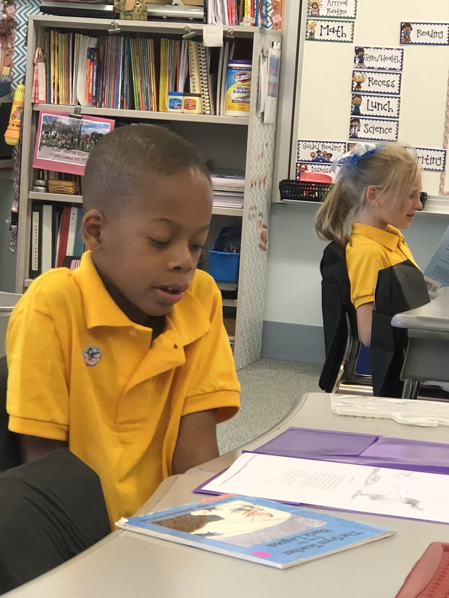 MrsWitmersClass's tweet photo. Reading, Scavenger Hunts, puzzle teamwork, and listening to/viewing a book on @storylineonline. Super busy working hard and it’s only the 2nd Day! #busy #learningisfun #readyfor2nd @MHPrincipals @miltonhershey https://t.co/Frir3kcm5P