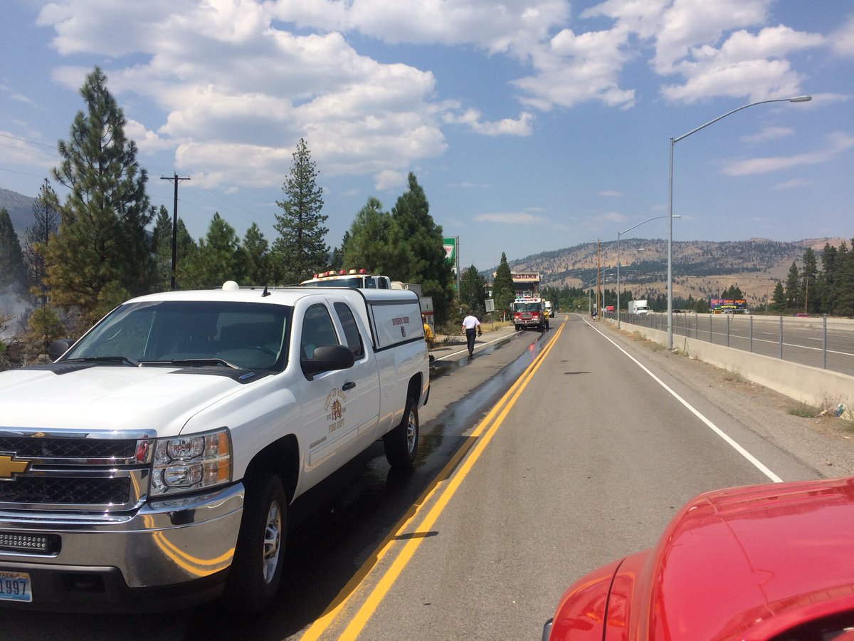 ChiefDave_RFD's tweet image. More scenes from the Gold Ranch Fire. Great job on fire attack to protect our citizens and property. Thank you @TMFPD #AutomaticAid