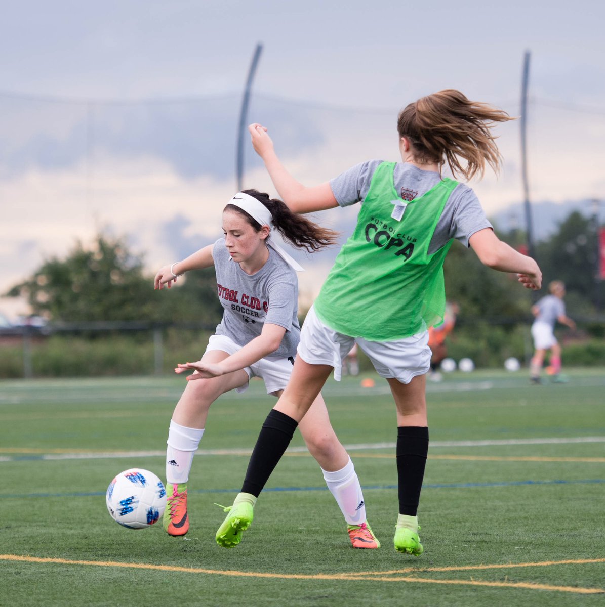 FCCopa's tweet photo. Coach Yazo and his 2005 girls putting on an absolute clinic! #copalife https://t.co/yB0NggY9H4