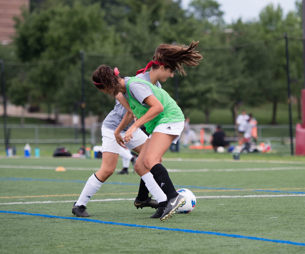 FCCopa's tweet photo. Coach Yazo and his 2005 girls putting on an absolute clinic! #copalife https://t.co/yB0NggY9H4