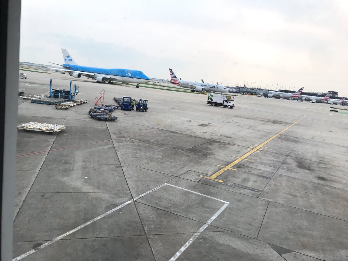 Waiting at Chicago airport after #aom2018  long queues to get through security etc. travel can be gruelling..