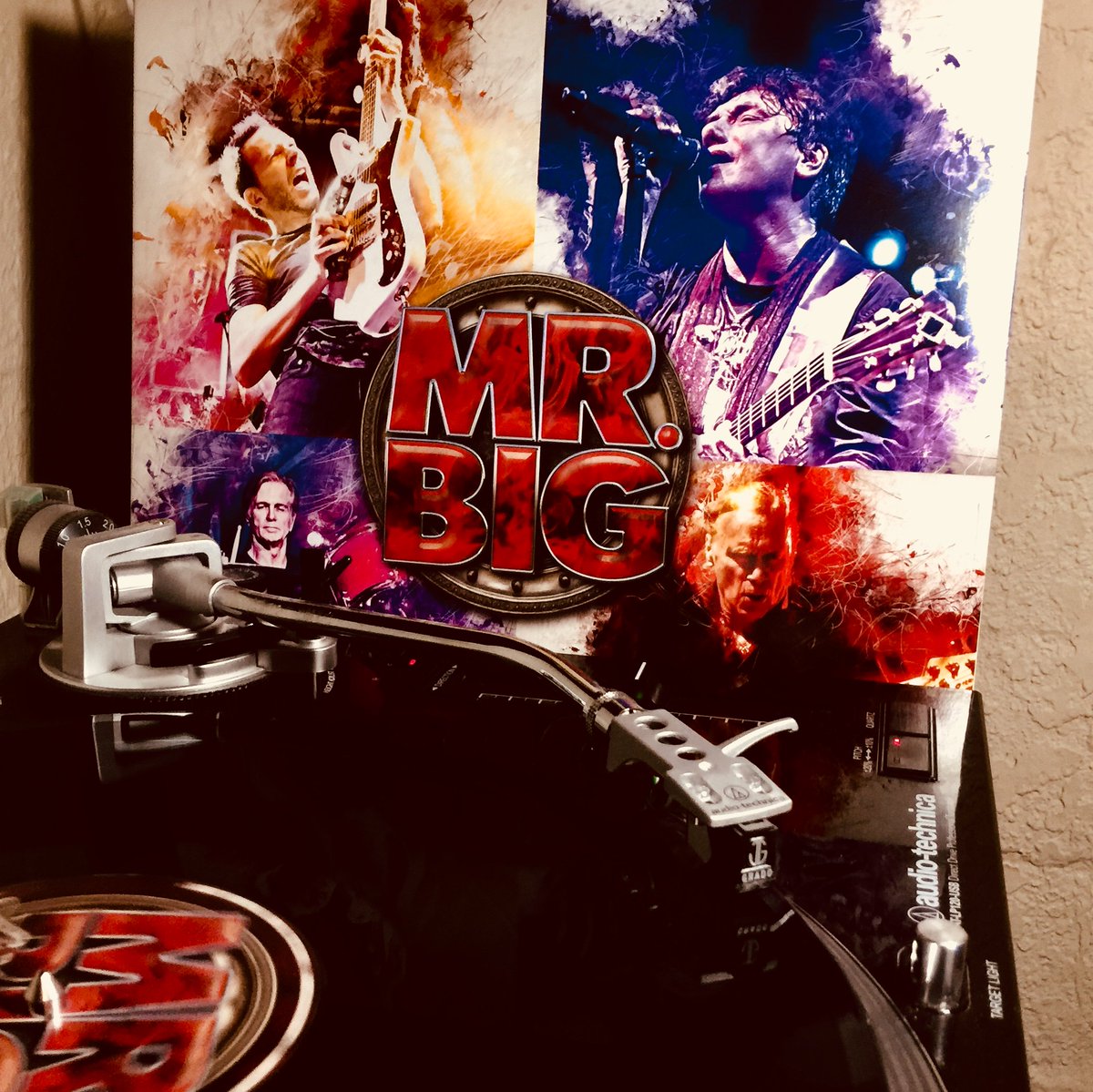 TheeMadPlatter's tweet photo. NP: MR. Big - Live from Milan 
Listen LIVE via House of Prog 
https://t.co/57rU7qPVTl 
Chat Room Sign up or Sign in 
https://t.co/57rU7qPVTl
#ilovevinyl #vinylfetish #musicsavedme https://t.co/OmkznjorZg