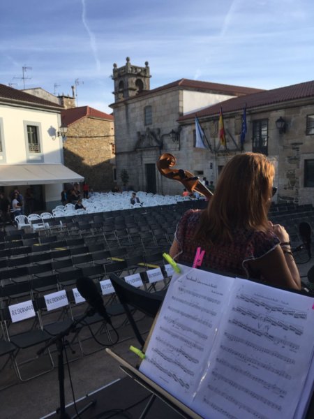 ocga95's tweet photo. Melide - San Roque 2018
A @ocga95 ofrecerá o 15 de Agosto un concerto na praza do Convento ás 22 h. co título  “Sons do Atlántico”.

A @ocga95 ofrecerá el 15 de Agosto un concierto en la plaza del Convento a las 22 h. con el título  “Sons do Atlántico”.

https://t.co/uMSG0Lupp4 https://t.co/S18vlIVp8t