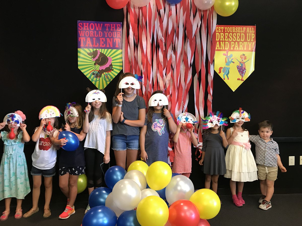 IntegerGroup's tweet image. 🎈Take Your Kid to Work Day was in full swing at #IntegerDallas!!🎈

🎪See The Magic Up Close🎪

Thank you to all the parents and kiddos that came out for the event!!!

#TYKTWD #Carnival #SeeTheMagicUpClose #Integerfun #behindthescenes