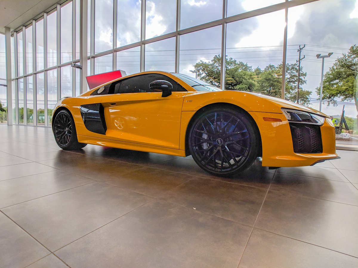 AudiDominion's tweet photo. The Sun is always shining inside #AudiDominion . (At least until we sell this #audir8v10 😀)
🕶️🌞😉
.
.
#makeconfidencehappen #grandopeningweek #thedominion https://t.co/GVafyyRotz