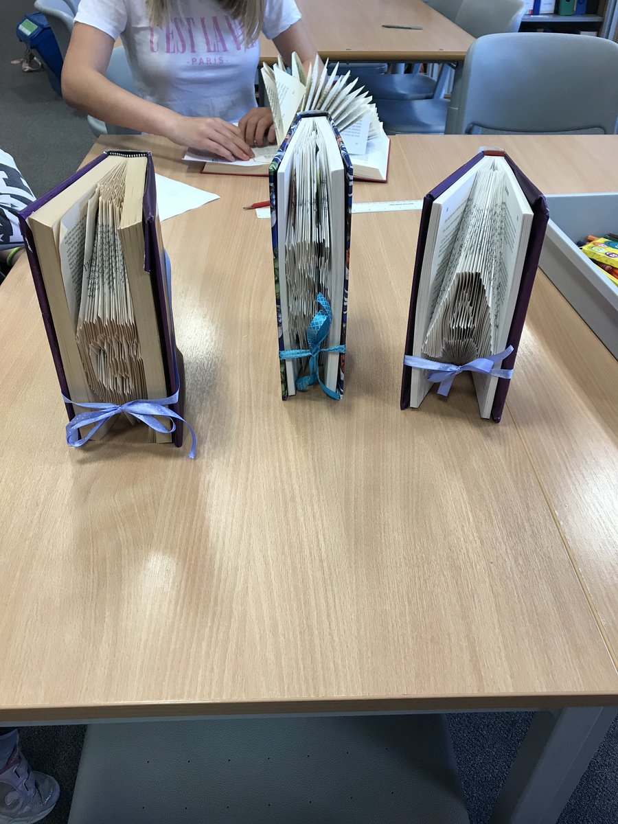 PortyGuidance's tweet photo. PASS 2018 got off to a flying start today with pupils leading the final art activity of the day. Looking forward to day 2 tomorrow! #PASS2018 https://t.co/VdIkk9n2bt