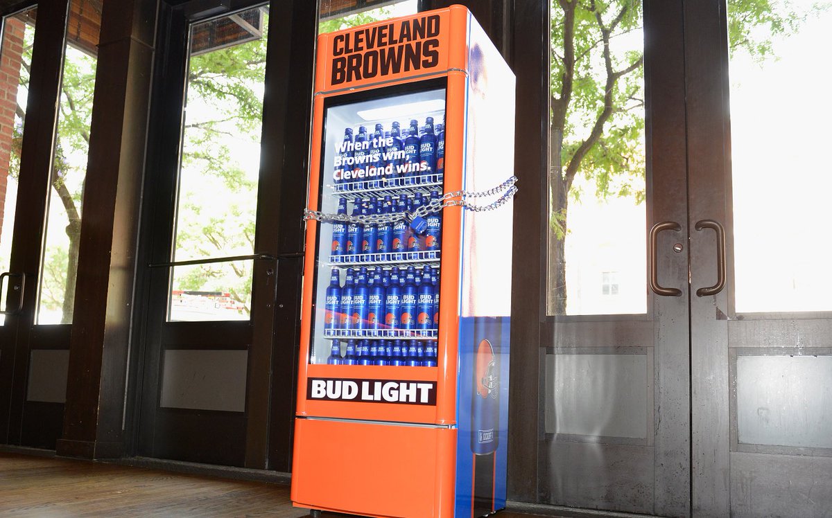 Darren Rovell tweet media