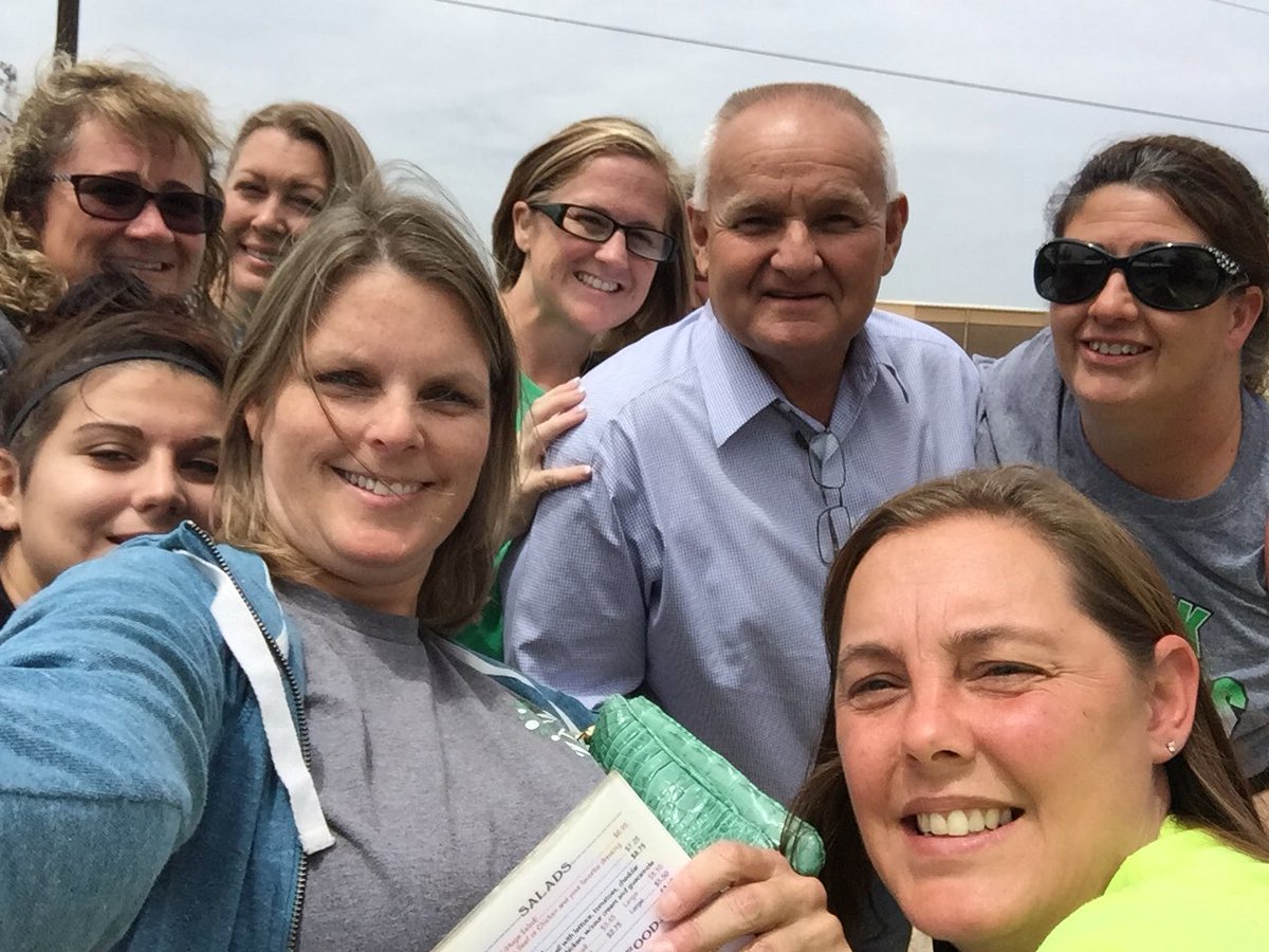 TanaHoelscher's tweet photo. #extrapointsforschoolboardmember #teachingtots #CEkidsmatter https://t.co/QsbusRAzyI