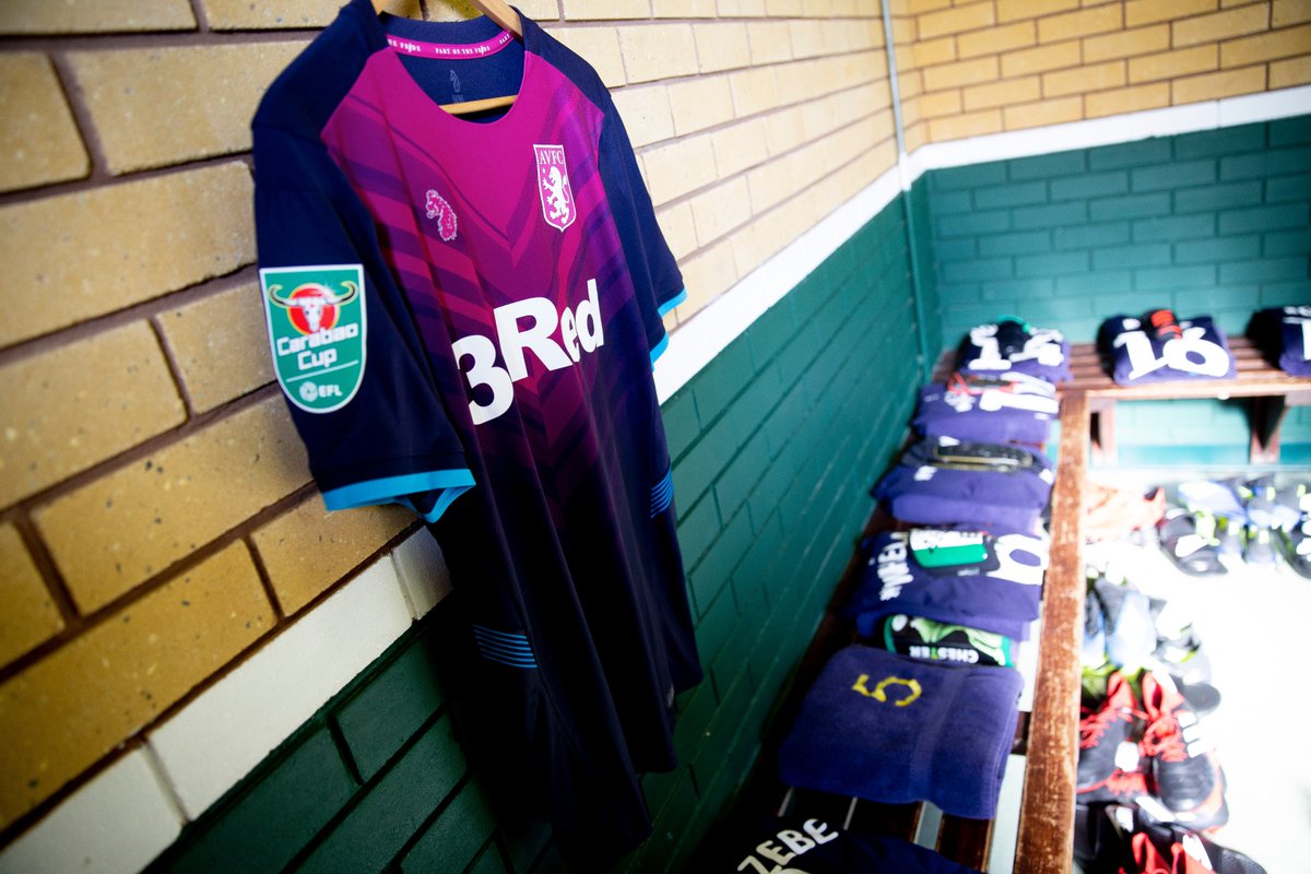 That third kit! 😍  #PartOfThePride #AVFC https://t.co/y9rfc6ixr0