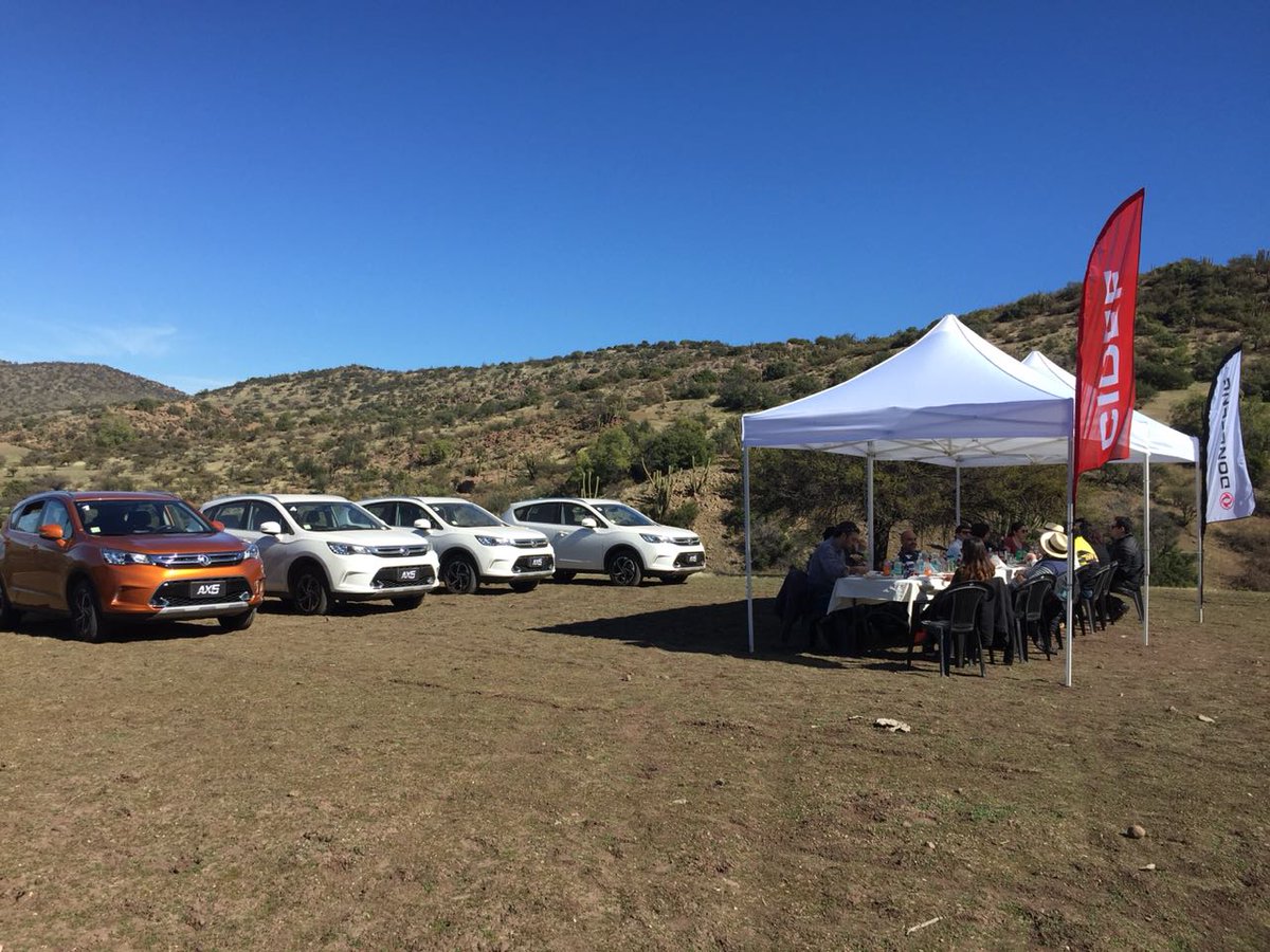 PressLatam's tweet photo. Continuamos con el #testdrive para la prensa especializada del nuevo #AX5 de @dongfengcidef #lanzamiento #mercado #autos #suv Para esta y más informaciones recuerda visitar https://t.co/RY1b1bzjE7 https://t.co/oOFX5Vn4AQ