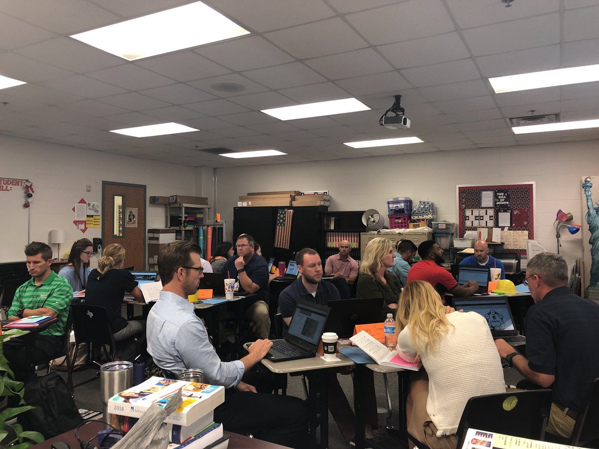NISDSocStudies's tweet photo. Welcome new NISD Social Studies teachers!!  #NISDSocStud https://t.co/8z9uPpWDKS
