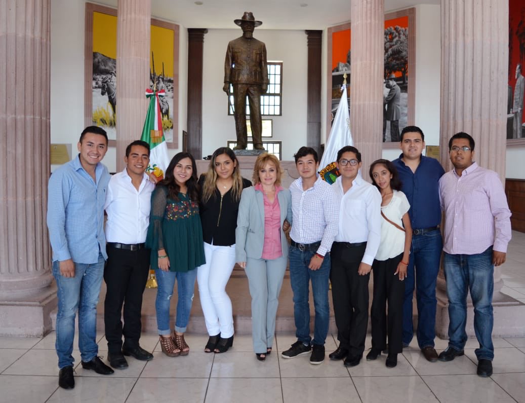 luciaazucena's tweet photo. Esta mañana en sesión de la diputación permanente hice un exhorto a los Ayuntamientos de Coah, para que el 100% de estos cuenten con una instancia de atención a la juventud de su municipio y creen espacios seguros en los que los jóvenes puedan alcanzar un desarrollo pleno. https://t.co/CeqZDZMySq