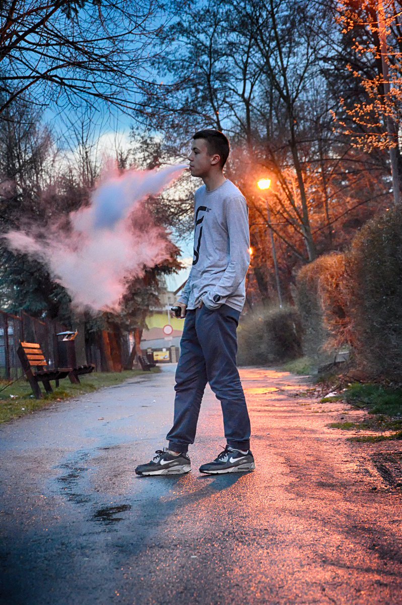 lyxvapors's tweet photo. #Vaping at a perfect location #LYXVAPORS #ejuice #safesmoking #vapingtime https://t.co/JleYEiPMAZ
