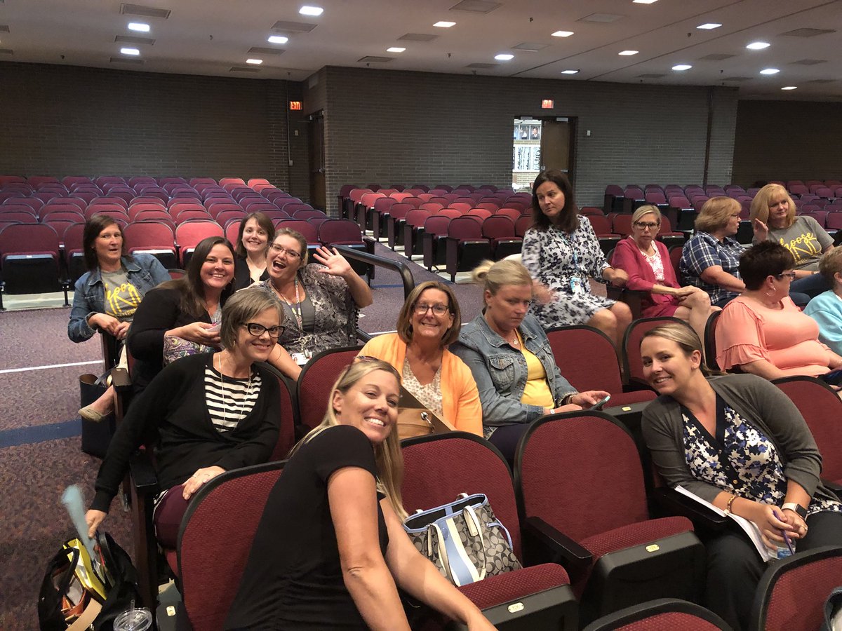 MillerNatalie3's tweet photo. Getting ready for a great year!  #ThomsonRocks https://t.co/9KQEOEbzAJ