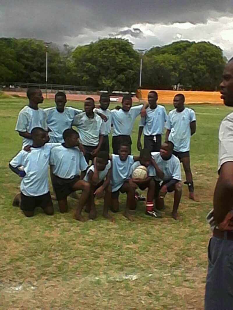 TomChaloba1's tweet photo. Flashback to the 1st NationalYouthRugbyFestival held in #Dec2014 in #Lusaka_Zambia.
#DieHardRugbyAcademy (green)
#DiggersYouthRugby (red)
#OydcYouthRugby (yellow)
#LusakaYouthRugby (blue) @APO_source @TagRugbyTrust @RugbyAfrique @bhubesipride @WorldRugby https://t.co/f0K162X9lD