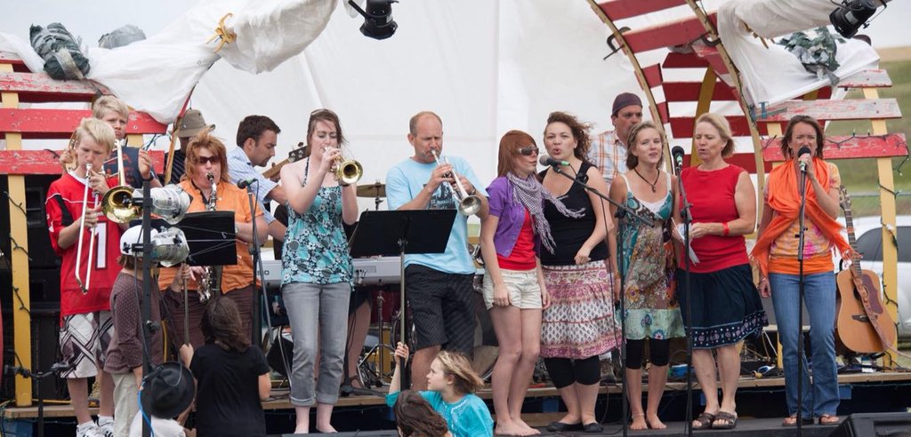 Bill’s Big Band was formed about 8 years ago to sing at #15FameFest. It exists only for this festival every other year. Make sure you catch this exciting ensemble on August 26!