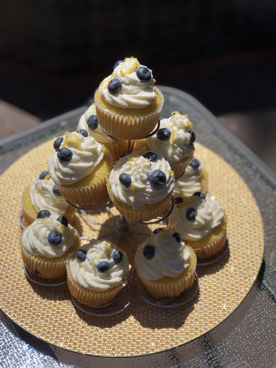 ChefStretch's tweet photo. Lemon blueberry blast 😋 https://t.co/VZfQeydLh8