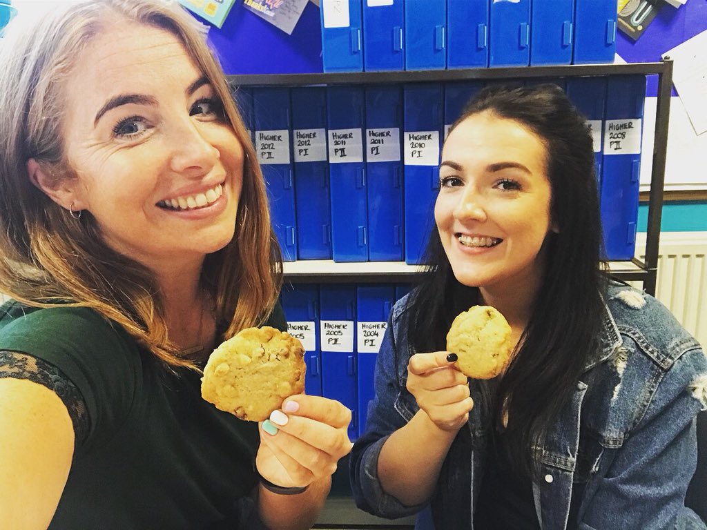 CakesByKinane's tweet photo. A hard day’s work selling cakes for charity! 👩🏼‍🏫🍪👩🏻‍🏫🍪 @MathsStAndrews @StAndrewsRCSec 
.
.
.
.
.
#BackToWork #BackToSchool #InserviceDays #Charity #CharityBaking #MathsTeachers #Cupcakes #Cookies #Traybake #BakersOfInstagram #CakesByKinane https://t.co/rE6R4casW2