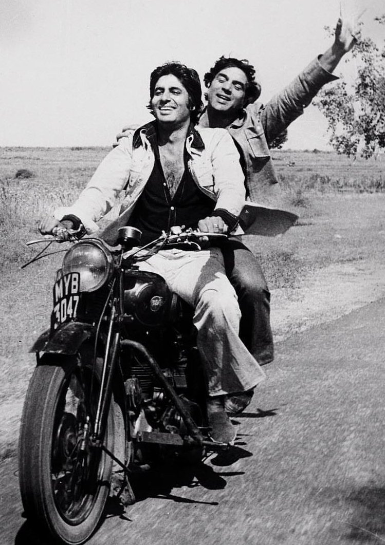 Amitabh Bachchan Auf Twitter T 2900 43 Years Of Sholay Nothing More Needs To Be Said Released On Aug 15th