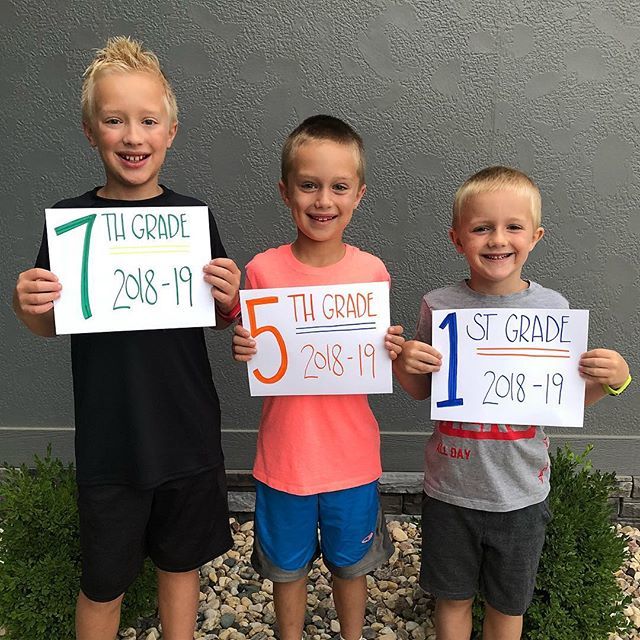 homewiththeboys's tweet photo. Back to school they go! 📚 Praying these boys choose joy and spread it around throughout the school year! 🙌🏻 #EPSFirstDay #backtoschool #ilovepublicschools #firstdayofschool #boymom #mobsociety https://t.co/CtC4mdMOIH https://t.co/yexIKomoQr