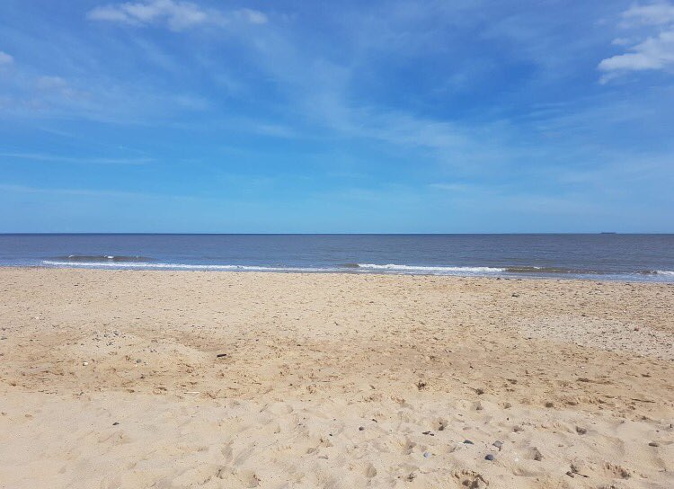 BestofSuffolk's tweet photo. #Suffolk has many hidden gems & Covehithe beach is one of our favourites! Only accessed by foot or bike this is a true unspoilt, natural beauty! Rebecca from our #CustomerService team enjoyed a day with her family here & captured these stunning shots #beach #summer #summerholiday https://t.co/t5ahdywtRT
