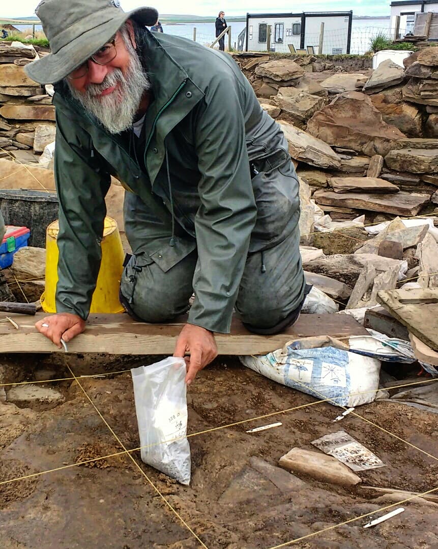 UHIArchaeology's tweet photo. @OrkneyCollege student Gary taking floor samples from structure 10 today @NessofBrodgar This is his second excavation of the summer having already spent several weeks @thecairnsbroch 
#NeoNess #AbsoluteCairnage #Archaeology #Orkney
@ThinkUHI @orkneycom @OAS_Orkney @DigItScotland https://t.co/TGzOQ0u0pQ