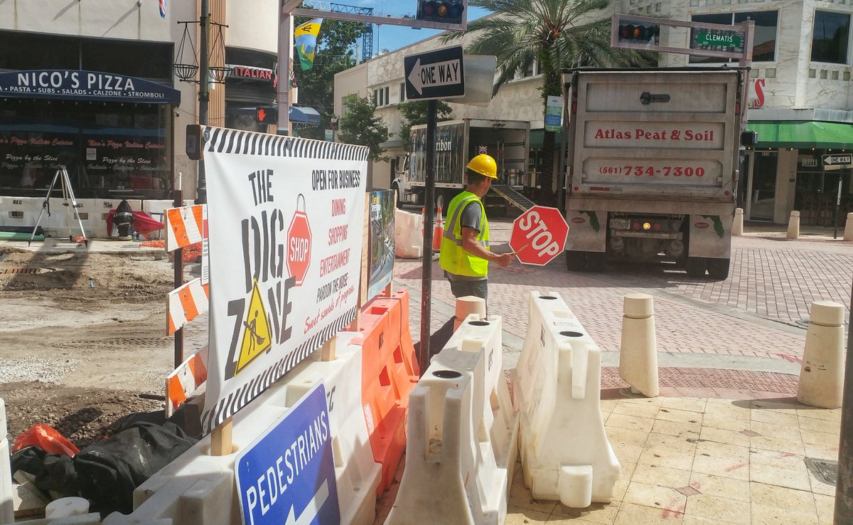aGuyonClematis's tweet photo. Soil delivery coming in for the #DigZone! - https://t.co/DyyrriXZwm https://t.co/3yQYCkntvF