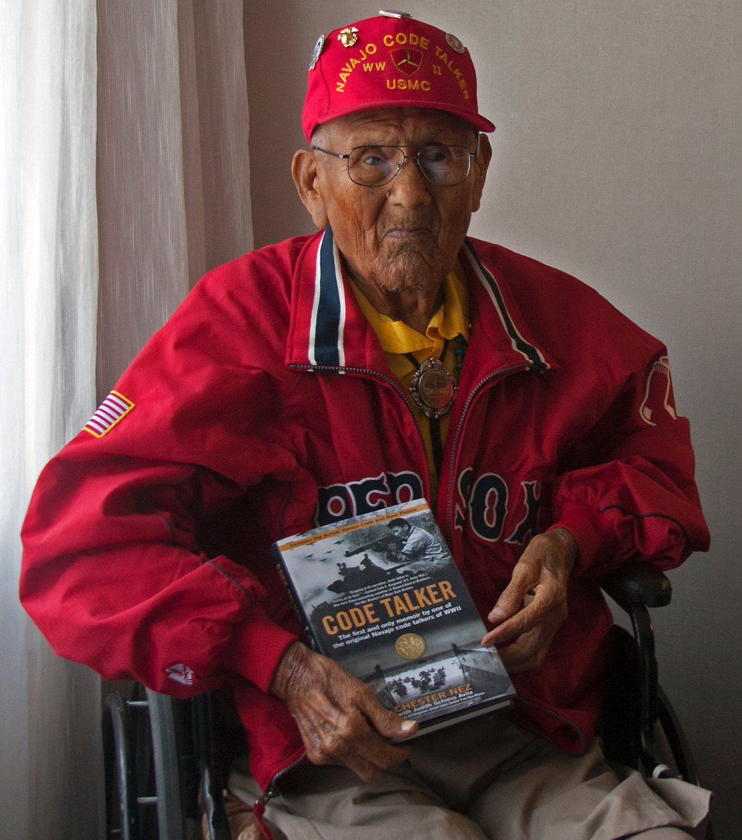 starsandstripes's tweet photo. Remembering Chester Nez on Navajo Code Talkers Day. 

Twenty-nine men gathered together and created a code that was unbreakable. Chester Nez, seen here in 2013, was the last original Navajo Code Talker before he died in 2014. (@mjtibbs /Stars and Stripes) https://t.co/L1c6jqsRfC https://t.co/svek7OkAKh