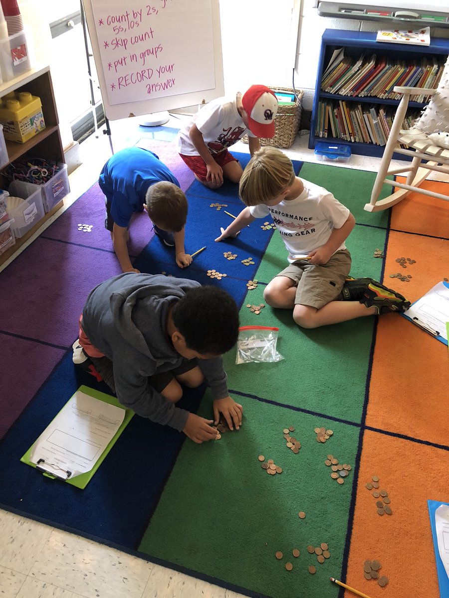 MrsSandersSquad's tweet photo. First day of “Counting Collections” was a success! 👏🏻 https://t.co/gK5hDo7tZW