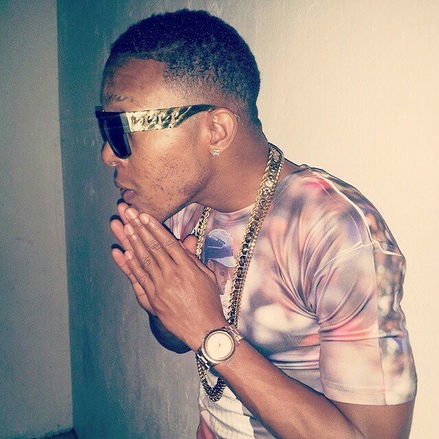 rtadaxgallery's tweet photo. Arthur Ye @rtadaxmusic
.
.
#dancehall #dance #dancehallhit #exclusive #exotic #reggae #reggaedancehall #dancehallnewest.#independentartist #norecorddeal #thereleaseja #blessed #fashion #Rtadax #suit #arrow #custom #party #aim #elegance #classic #leadership #rolemodel #powerful https://t.co/bwNR0ePtkC