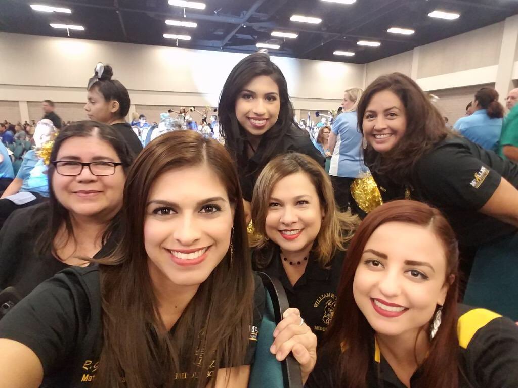 faynna's tweet photo. ⁦@TerriersTravis⁩ Starting 2018-2019 School Year #energized and #excited    🖤 💛💜 #tramily  🖤💛💜 https://t.co/j1ypqLWq8T