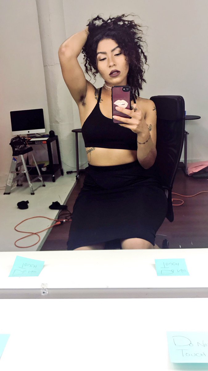 aleahkelly_'s tweet photo. Here is basically the same picture of me. 
3 different ways
Because I can. 
Also because I love the woman I am right now
I am my own hype man 
Featuring my thriving hair 

#curls #dreads #curlylocs #hairygal #bodyhairisnormal #selflove #judgeme #MixedRace  #photoshoot https://t.co/07k5grfnda