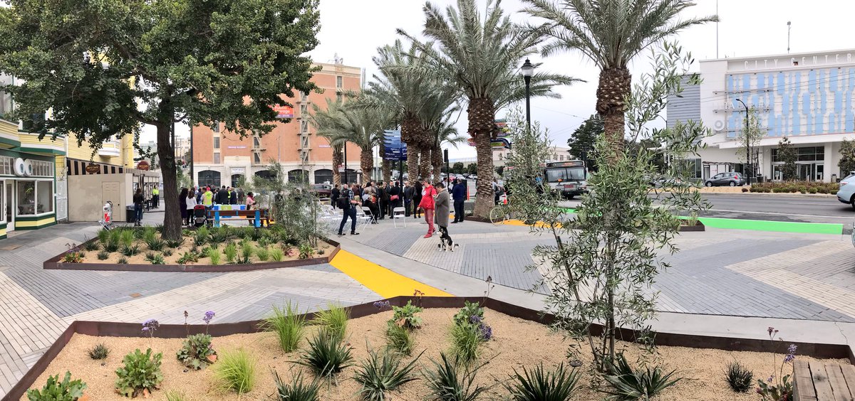 sfcta's tweet image. The Masonic Ave Streetscape Project includes...

- Reallocated road space to calm traffic
- A dedicated raised green bike lane
- New medians + bulbouts
- Bus boarding islands
- Repaving
- More visible traffic signals
- Wider sidewalks
- Better lighting
- A new public plaza