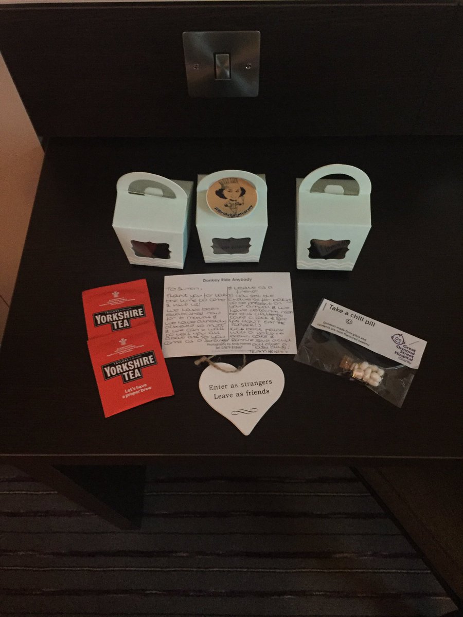 SDEBDD's tweet image. 35 years ago my Grandparents brought me to Bridlington on holiday. They were the best times. Now I'm back and already new fond memories.. Thanks for the lovely welcome #bridsbarmyarmy