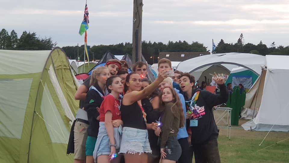 istari_esu's tweet photo. Heading out for international evening @NORJAM2018 #norjam2018 tonight, so we gotta take a selfie before we go!🤳🤘🎉 #norjam2018 #jamboreelife #InternationalJamboree @thisisjamfm @TimothyKidd @UKScouting @scoutadelic https://t.co/LezwRtEJPI