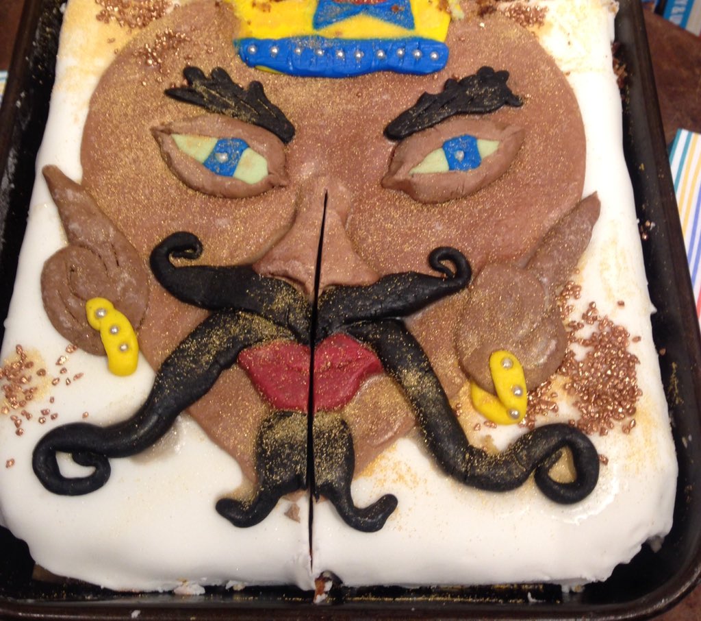 Walker_Becky's tweet photo. What a fabulously fun evening celebrating the launch of the tremendous third #EddyStone, from genie-uses @authorscherry and Francis Blake. Smiles galore, a spectacular cake and one very talented author / illustrator duo - go, Eddy! https://t.co/Q7A21yAq3f