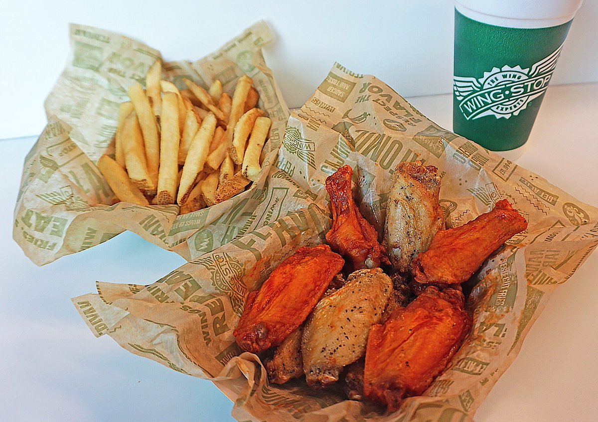 FoxwoodsCT's tweet photo. The #WingExperts have arrived! Add flavor to your day with the brand new @wingstop at #Foxwoods! Located in the Great Cedar Food Court 🍗 https://t.co/H1oASsjioF
