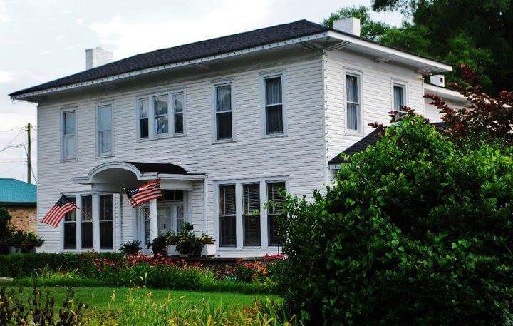 ExploreGordonGA's tweet photo. Did you know the beautifully restored Antebellum residence, Oakleigh, was rumored to have been General Sherman’s headquarters during the Civil War? It is now home to The Gordon County Historical Society and serves as an event space that can accommodate up to 75 guests. https://t.co/VhBbEjZ2z8