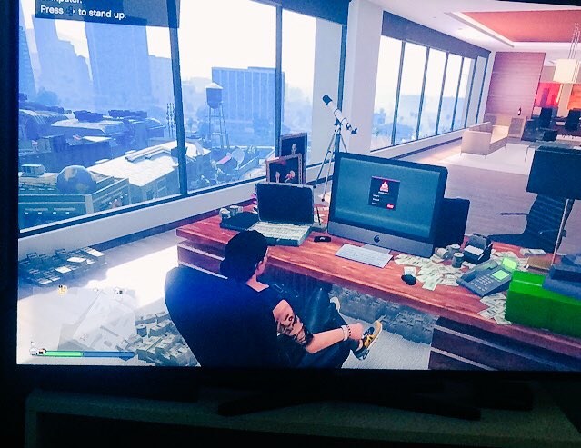 mellisimona_'s tweet photo. Ofiste delirmeceler #GtaOnline #GrandTheftAuto #Ps4 #SecuroServ https://t.co/ohalDzWr87